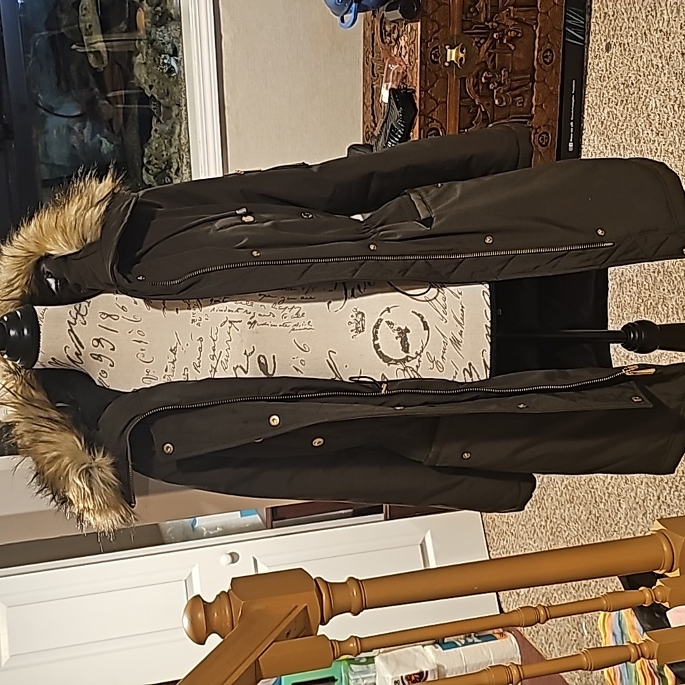 MICHAEL KORS COAT...army green..size medium...excellent condition - Picture 6 of 10